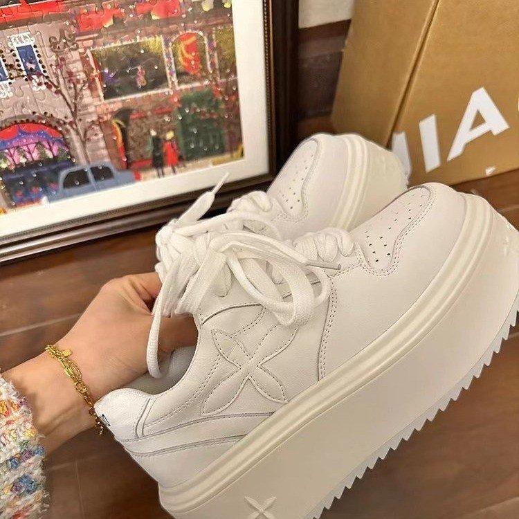 Nové neformální plátěné boty na platformě, zvýšené na výšku muffinu, na jaro