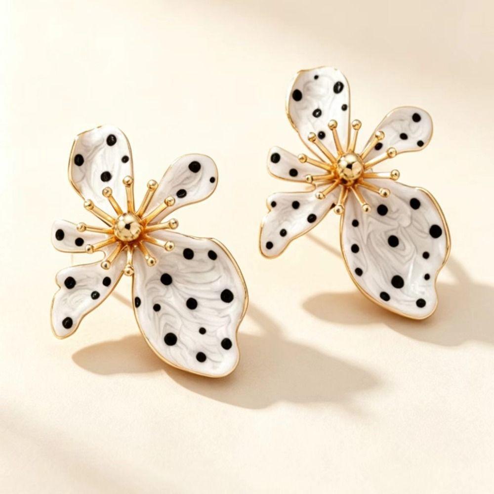 Irregular Shap Large Flower Earrings Wedding French Earrings Fashion Outfit