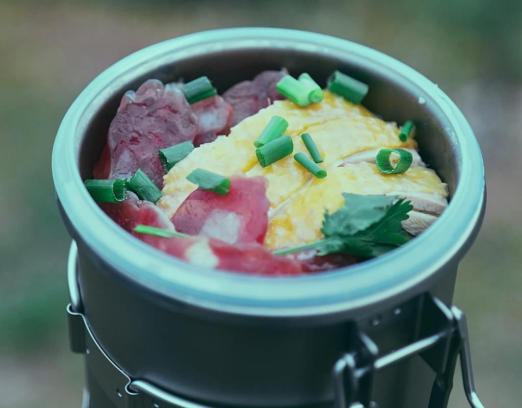 KEITH Titanium Cooker, 900ml Capacity, Lightweight, Multi-Function Rice Cooker, Dishwasher Safe, Portable Camping Pot, Double-Pot Design, Direct Heat