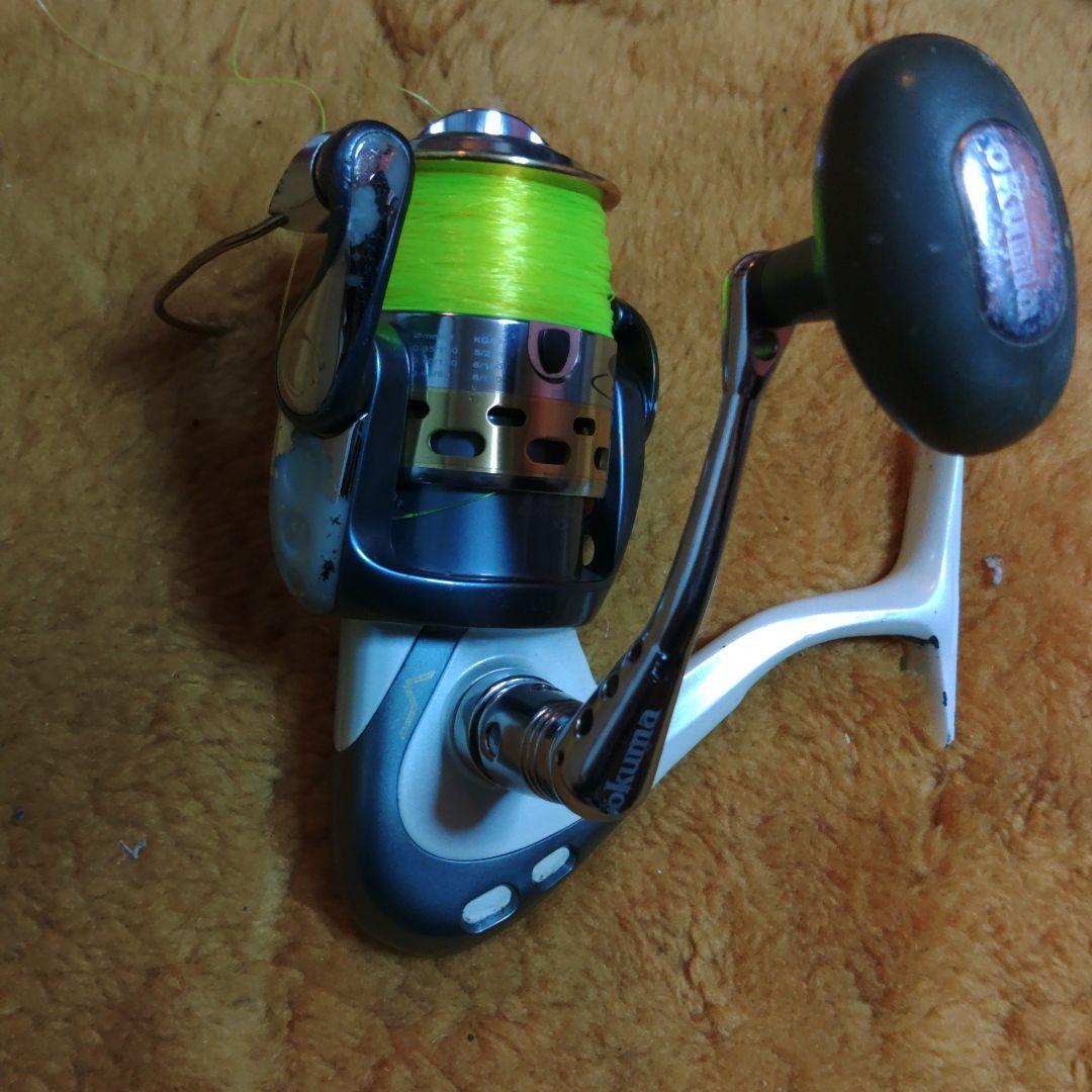 Used Spinning reel size 6 yellow line