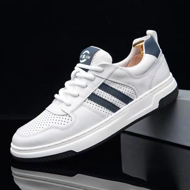 New Shoes for Men Genuine Leather Casual Shoes European Breathable Striped Flat Skateboard Shoes Cow Leather Sneaker