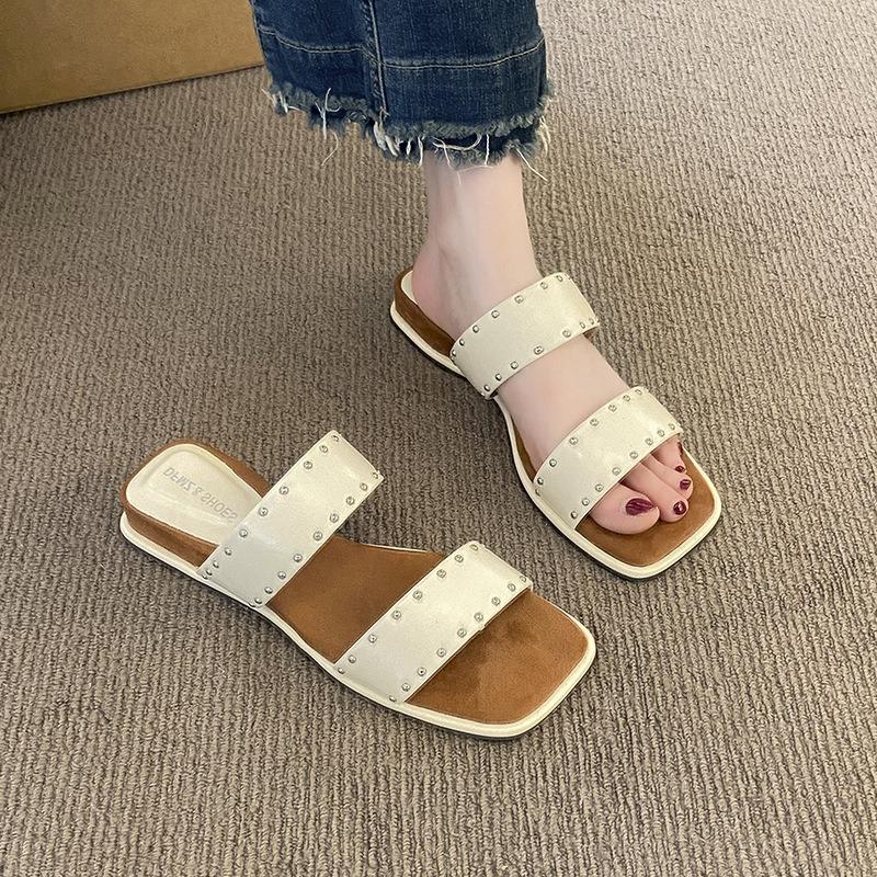 Retro rivets one word with small slope heels slippers women's summer wear seaside vacation casual beach sandals