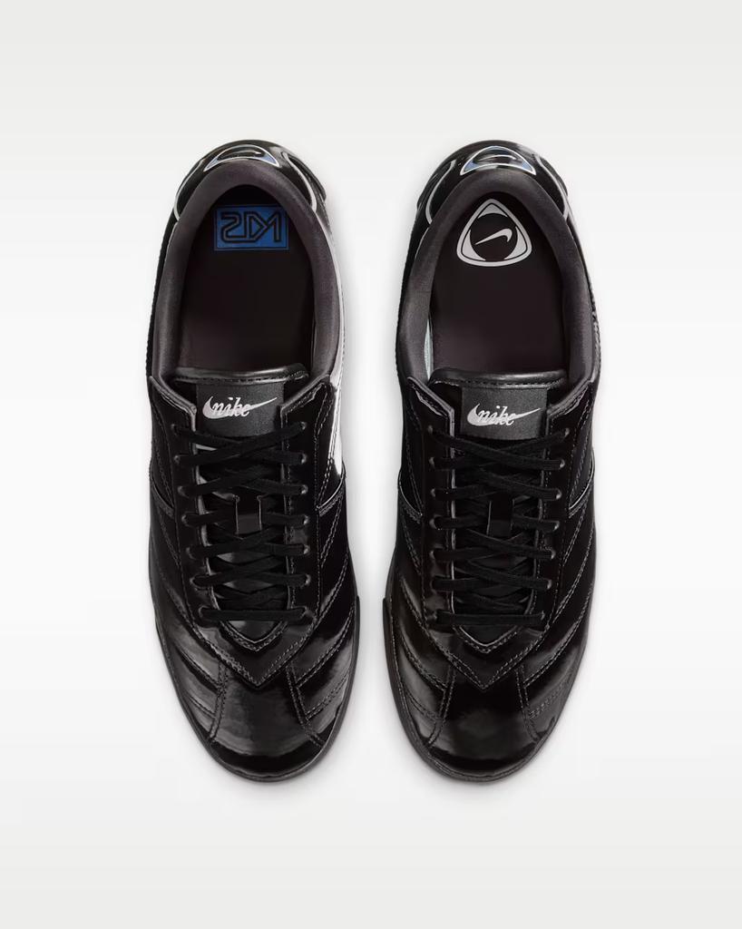 IR5902-010 Nike Astro Grabber "Black"