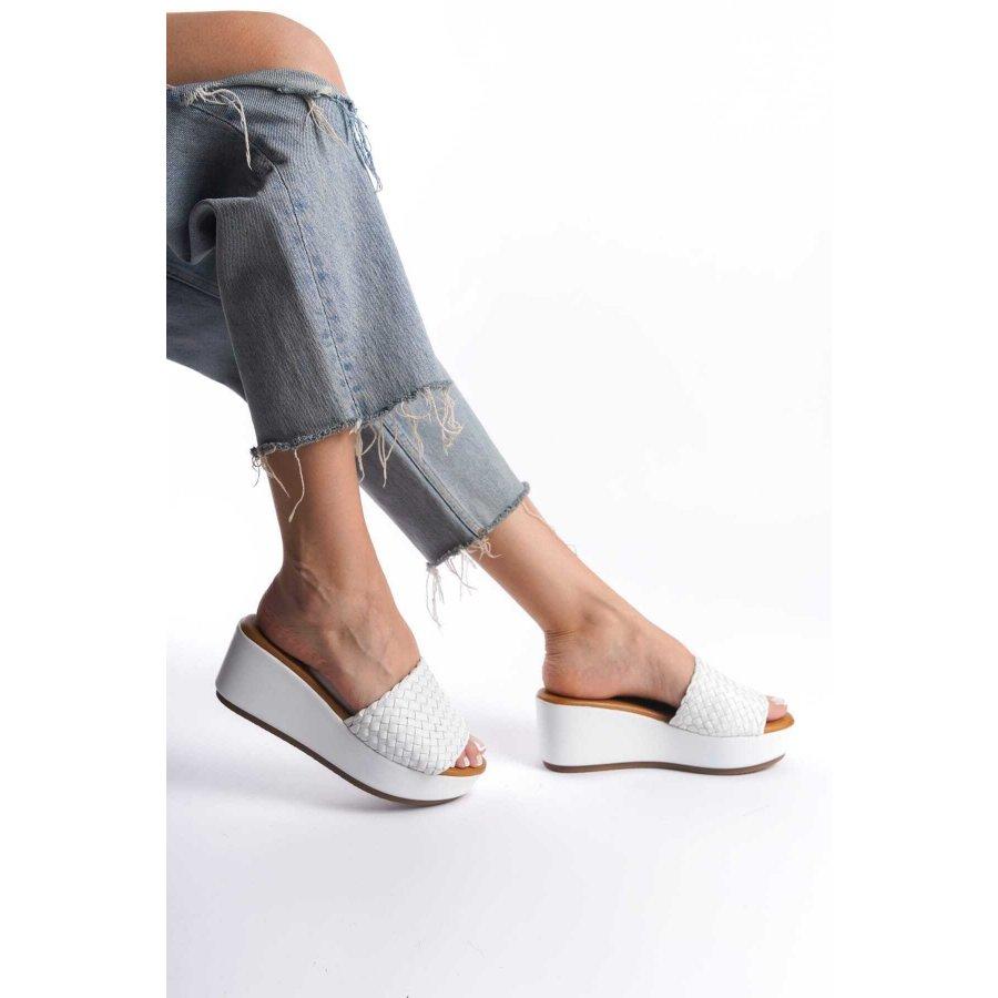 

Женские сабо из натуральной кожи на высокой подошве 36 чёрный