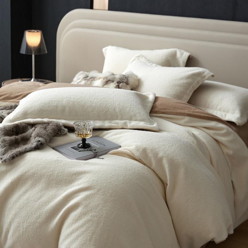 High-Grade Gorgeous A Version 350G Dolly Cashmere B Version 230G Thermal Oxygen Fleece Four-Piece Set Thickened Milk Fleece Sheets