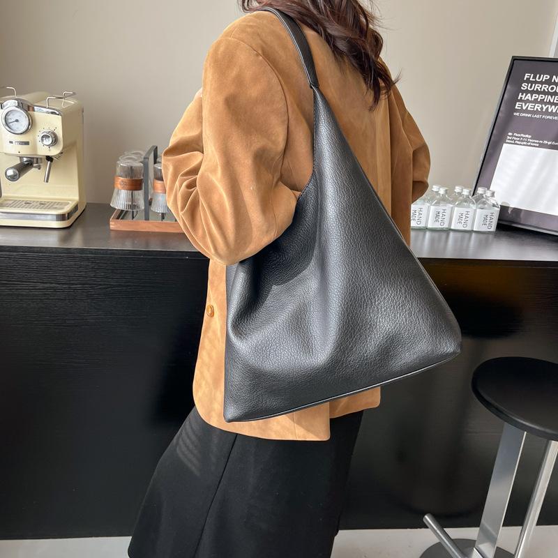 Large Capacity Casual Handbag Bag Women's Trendy Texture Shoulder Bag Lazy Style Fashion Underarm Tote Bag