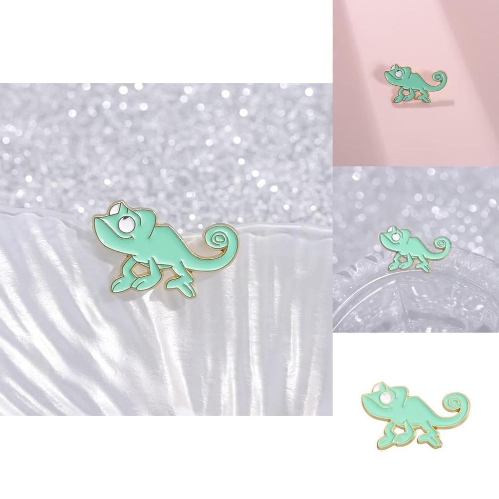 Green Lizard Playful Brooch Unique Alloy Design Ideal For Personalization Style And