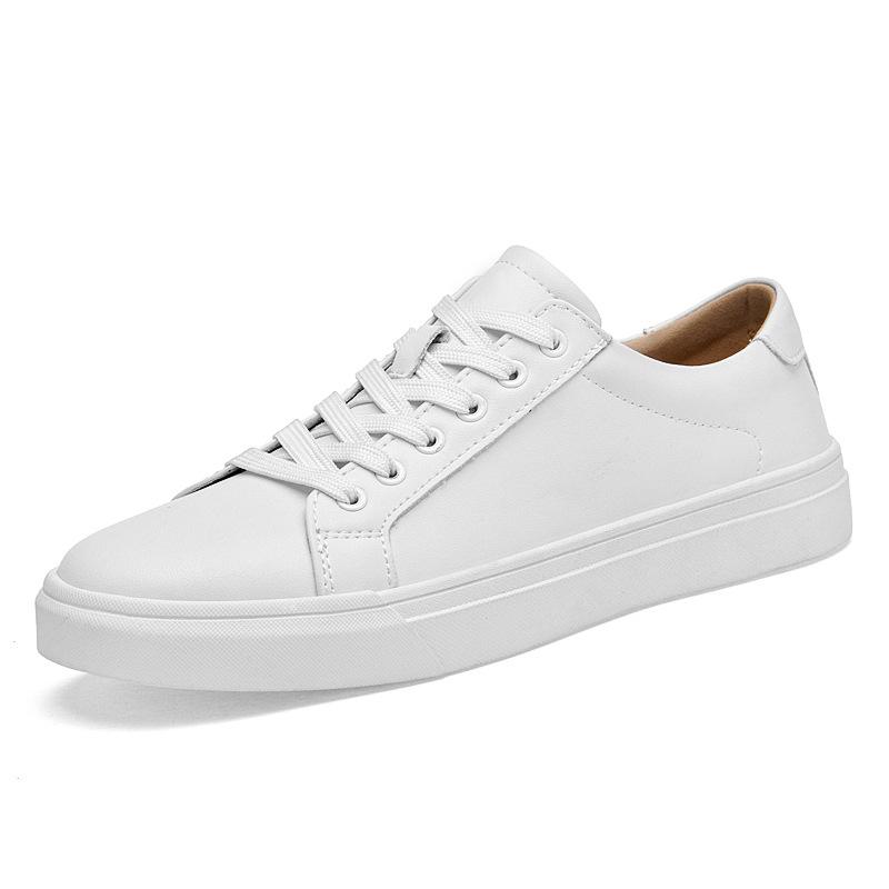 Men's White Low-Top Casual Cowhide Shoes with Thick Sole and Breathable, Versatile Round Toe Design.