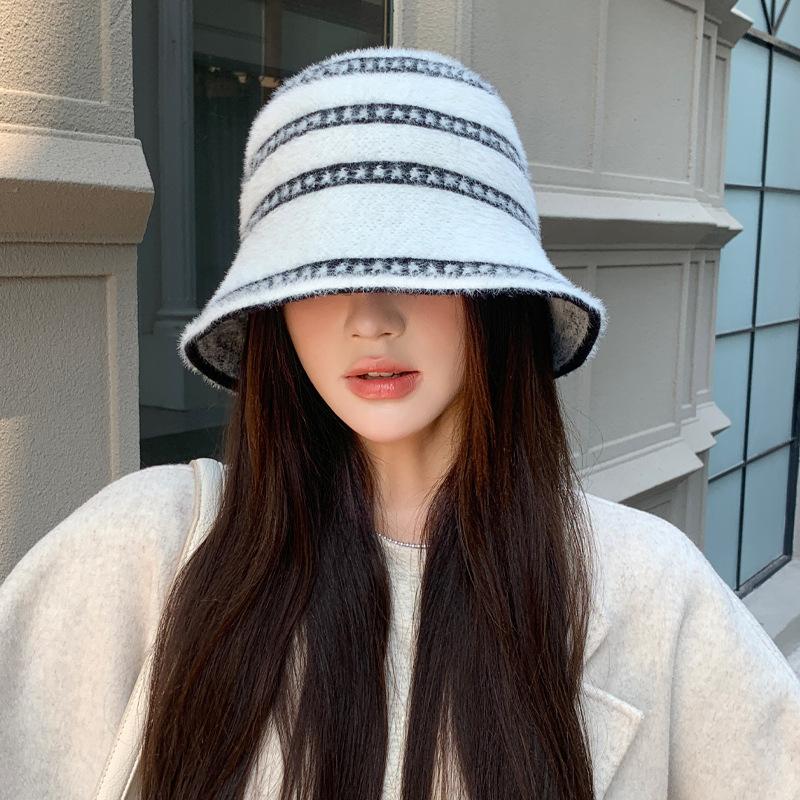 Korean Version of Autumn and Winter New Hat for Women Fashion Striped Plush Fisherman Hat Warm In Winter Small Bucket Hat