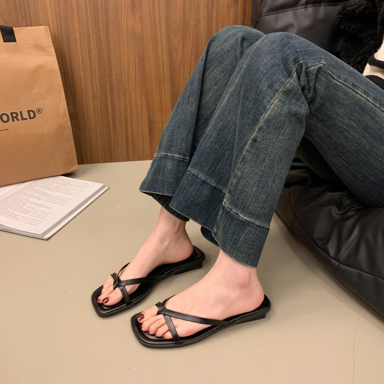 

Niche design sense flat-bottomed set of toe slippers for women s outer wear 2025 new summer fashion outer wear thin belt cool slippers 35 чёрный
