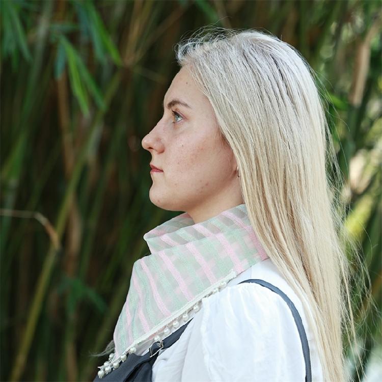 Trendy Triangular Neck Shawl Neckerchief For Lady With Soft Fabric And Decorative Tassels for Women Spring Everday Wear