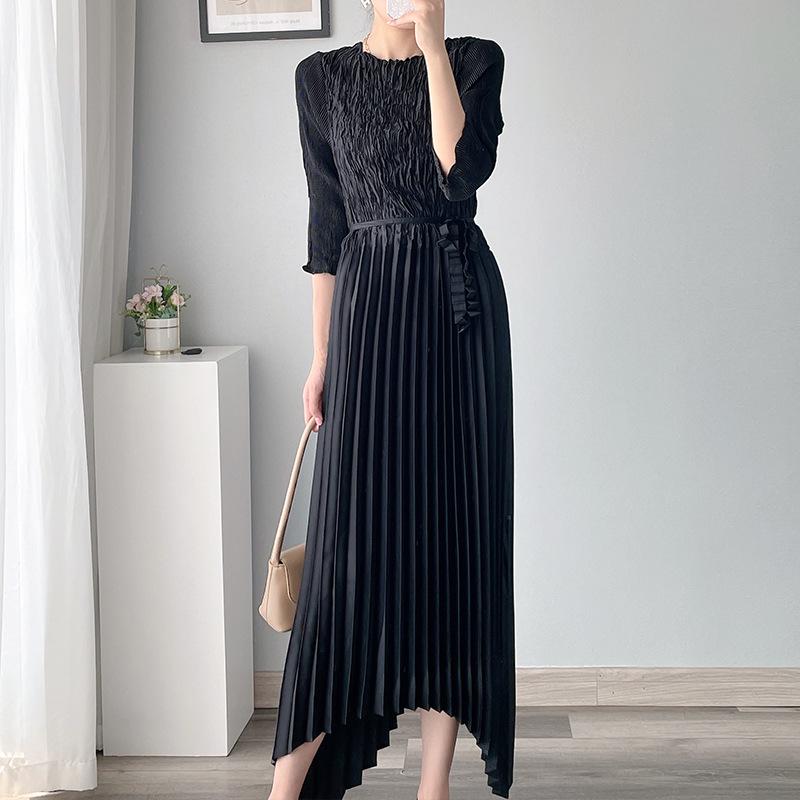 

Miyake Women s Black Irregular Pleated French Dress One Size чорний