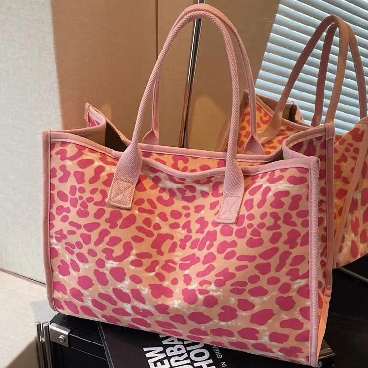 

WTEMPO Холщовая сумка на молнии с принтом большой вместимости, женская повседневная модная сумка-тоут, простая универсальная сумка для поездок, летняя пляжная сумка 1pc розовый