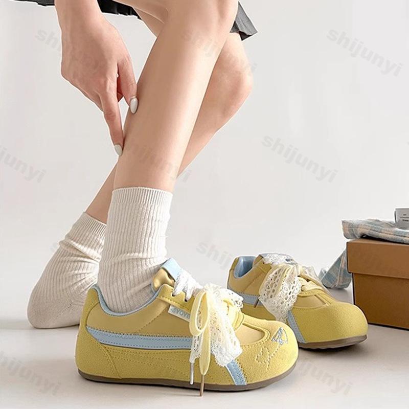 Women's Casual Shoes 2025 New Spring Autumn Lace Cross Tied Soft Sole Flats Lightweight Comfortable Non Slip Board Shoes
