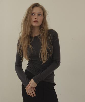 Lonkeu Wool Round Span Unbalance Long Sleeve T Shirt (Charcoal)