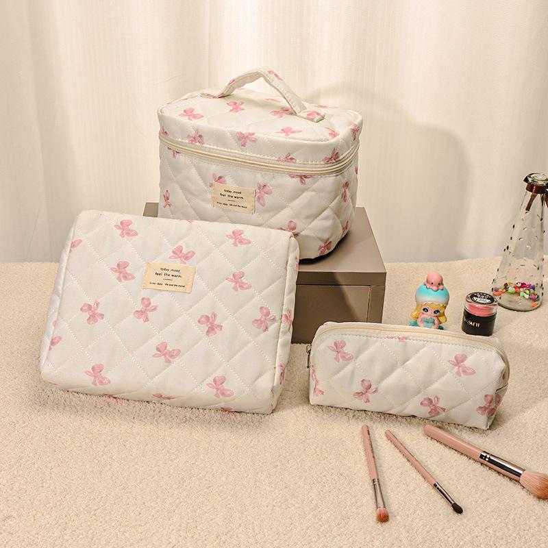 Floral Quilted Cotton Travel Makeup Bag Set – Portable, Large Capacity, 3-Piece