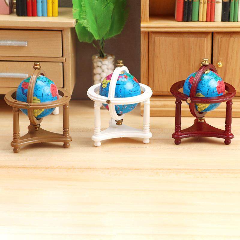 Miniature Furniture Models With -sphere Sleeves
