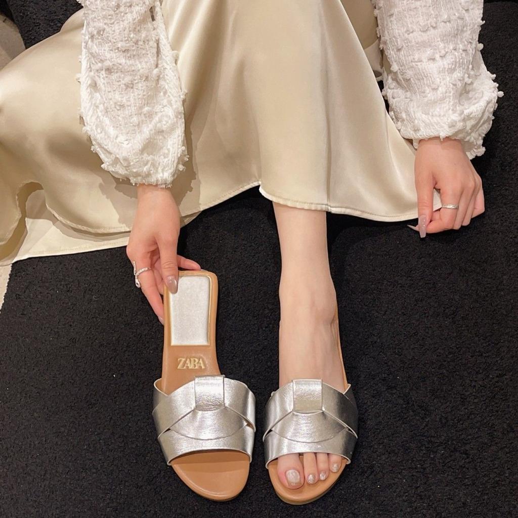 Fashion 2025 New Women's Extra Large Size Flat Flip Flops Cross Design Solid Color Indoor Outdoor Sandals Fashionable Casual Slipper