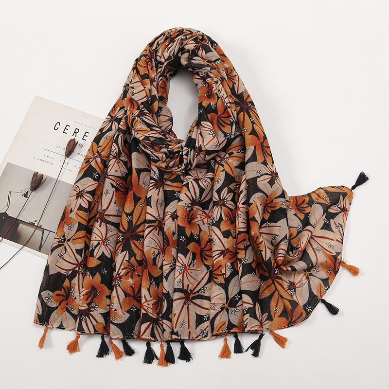 Spring and Autumn New Bali Yarn Tassel Retro Printed Geometric Scarf Versatile Fashion Travel Sunscreen Shawl Silk Scarf Women