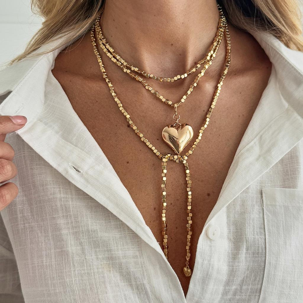 Fashion Gold Color Love Heart Pendant Necklace Women Vintage Beaded Chain Long Necklace Sweater Chain Jewelry Accessories