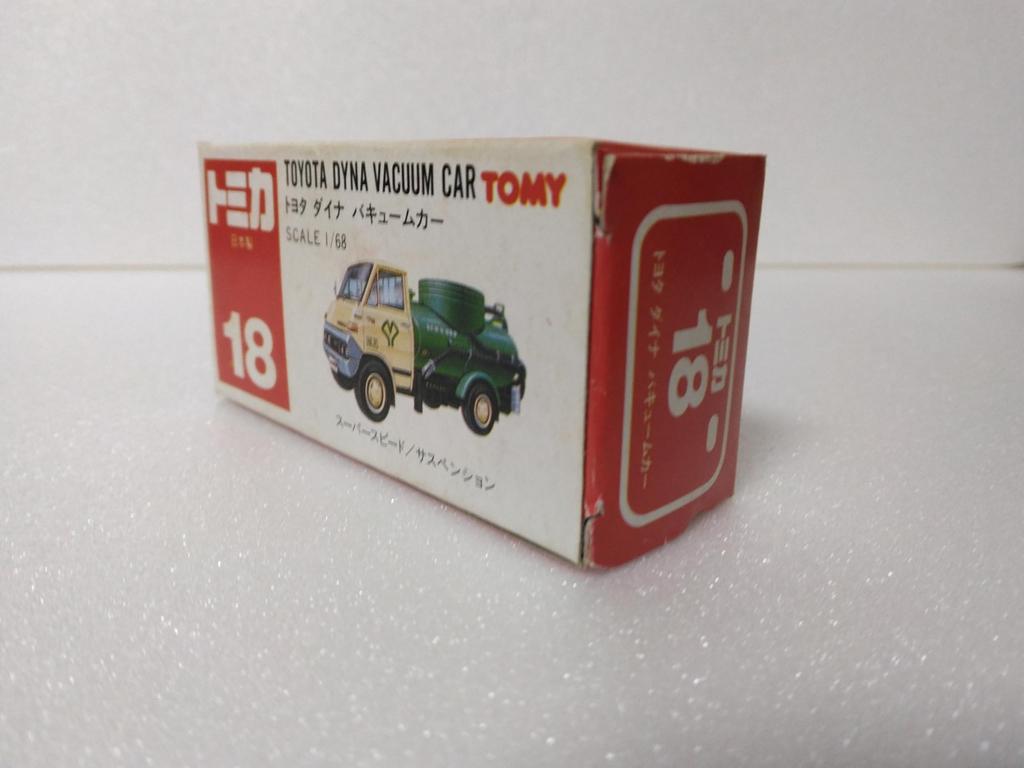 Tomica č. 18 Toyota Dyna Vakuový vůz 168 měřítko, vyrobeno v Japonsku
