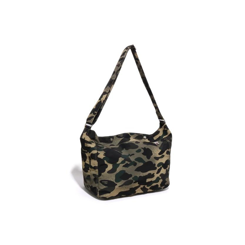 A Bathing Ape Fashion Print High-Value Simple Lightweight Fabric Shoulder Bag Unisex Shoulder Bag Camouflage 0ZXBGMX00189P
