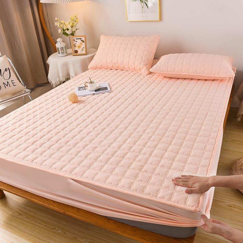 Waterproof & Breathable Quilted Mattress Protector - Urine-Proof Fitted Bedspread