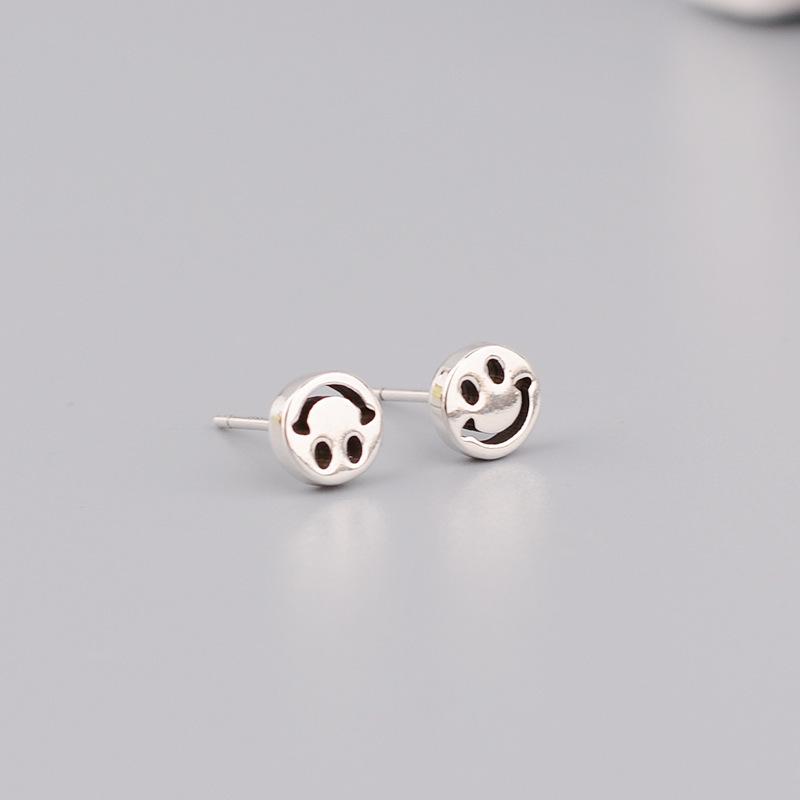 Серьги-смайлики Пусеты Женственность Простые Маленькие Характер Универсальные Милые Милые Серьги Мода