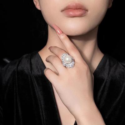 A Two-Wearing Artificial Fritillary Pearl Ring, Heavy Industry Luxury Index Finger Ring, Exaggerated High-Carbon Diamond Living Women'S Ring