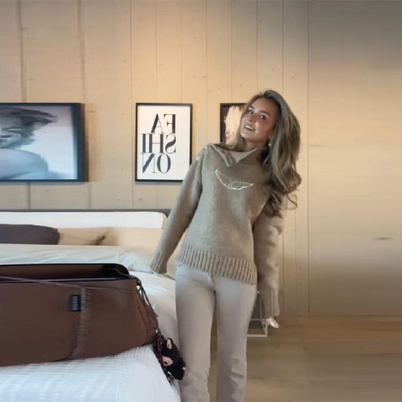 2025 Autumn/Winter Women's European & American Turtleneck Sweater with Wing Embroidery & Shoulder Buttons