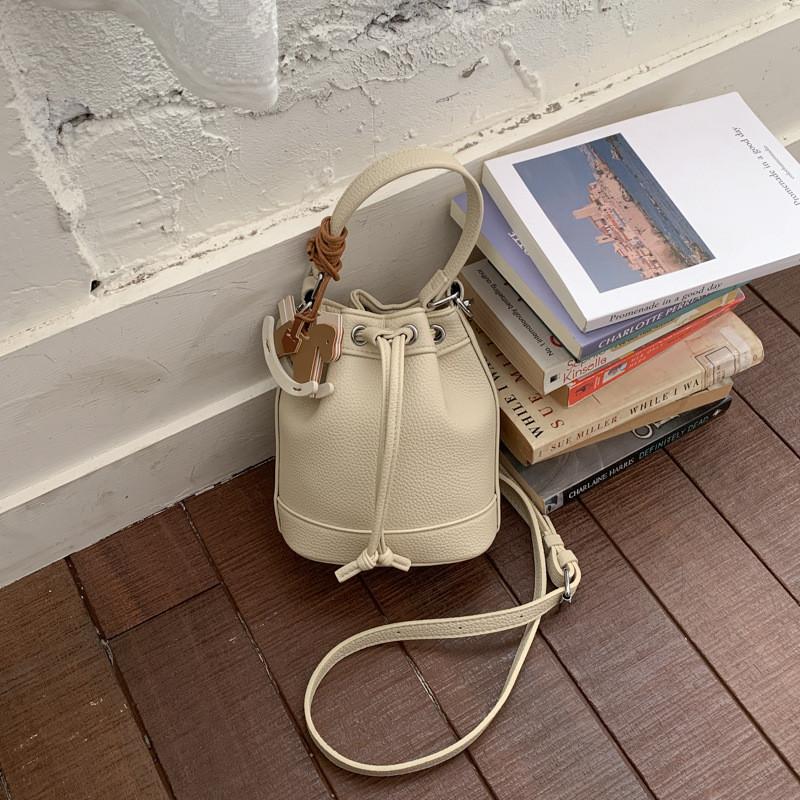 IELGY Ladies Messenger Bag Outing Commuter Large Capacity Solid Color Simple Bucket Bag