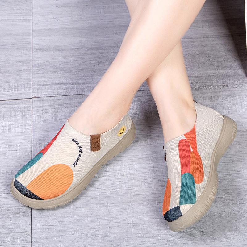 Frühling und Herbst Neue Stoffschuhe Lässig Fliegendes Strickmuster Sport Bemalt Einzelne Schuhe Atmungsaktiv Weiche Sohle Mode Einschlupfschuhe für Damen