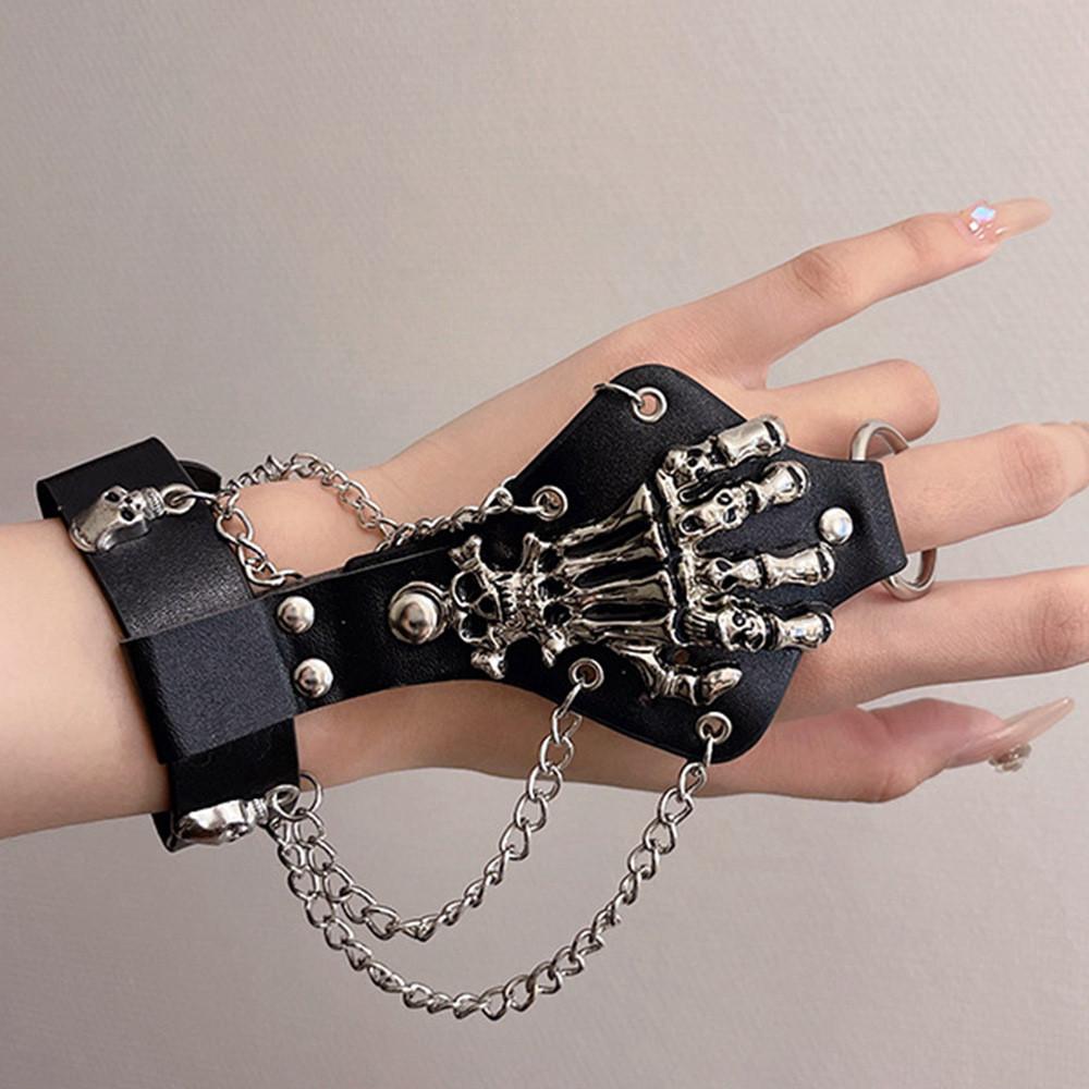 Skull Rock Punk Claw Bracelet Decor With Alloy Construction And Rivet Design