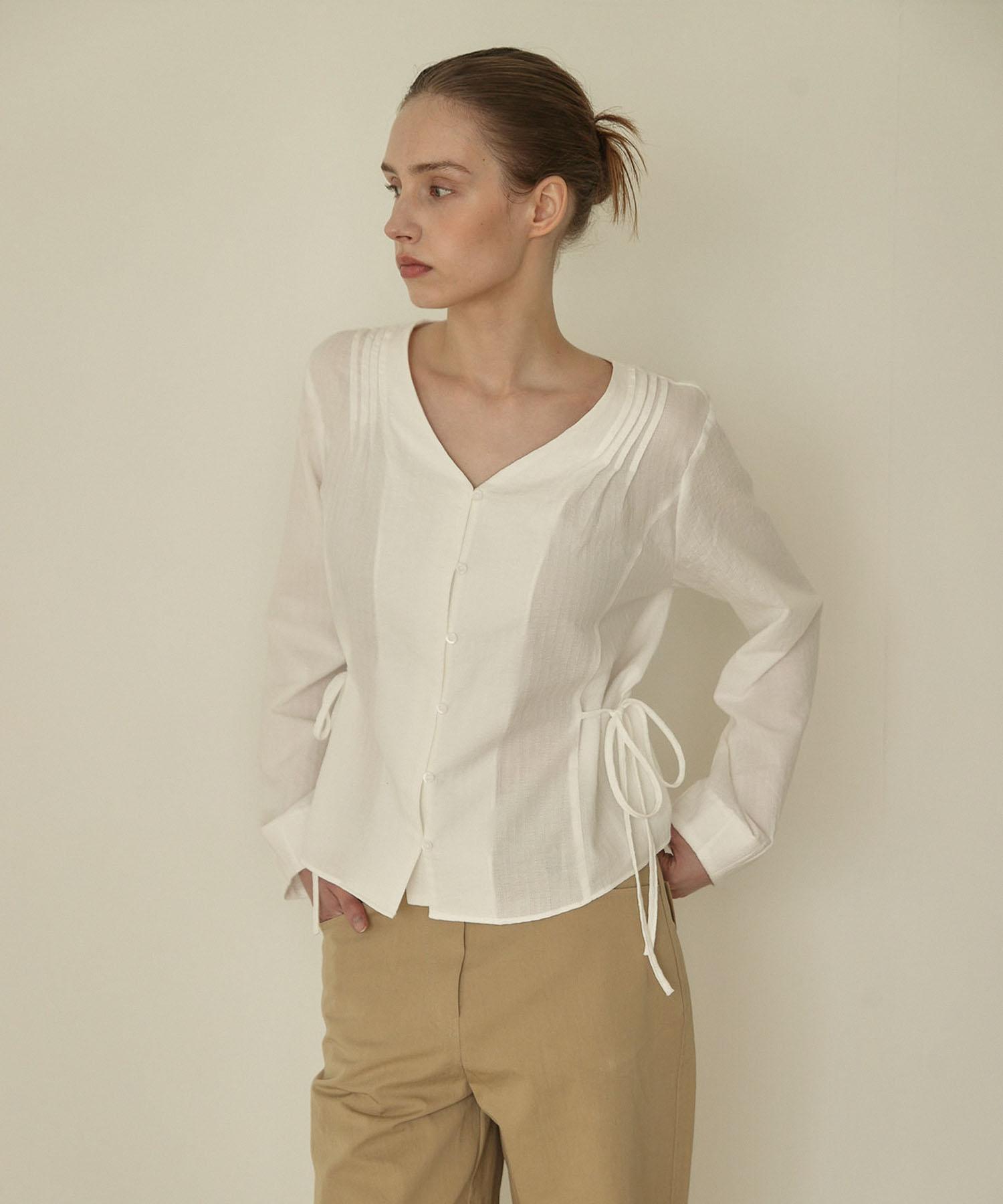 Auro Ribbon Flare Blouse [ White ]