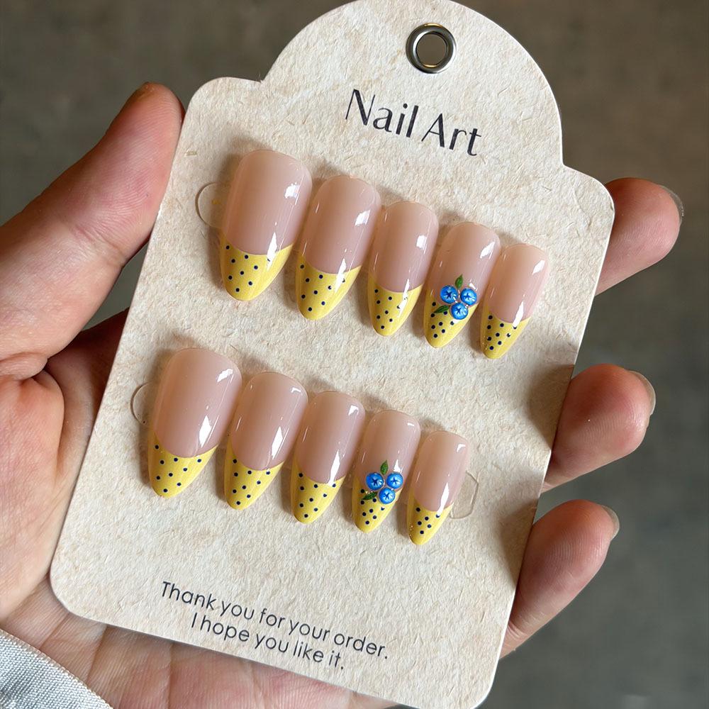 3D Blueberry Polka Dot Almond Shape False Nails - 24 Pcs Sweet Girl Style French Nude Base