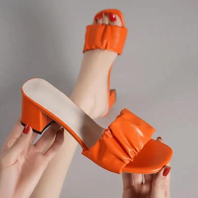 Sandales à talons épais pour femmes, nouvelles pantoufles d'été à la mode, plissées à bout carré, vertes et oranges, décontractées et élégantes
