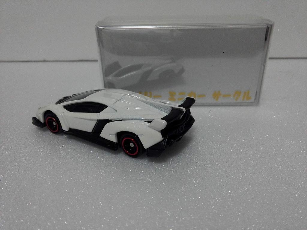 Tomica Lamborghini Veneno Pearl White Crazy Mini Car Circle original with case and white Ships from Amazon Out-of-print (without box) box. warehouse.