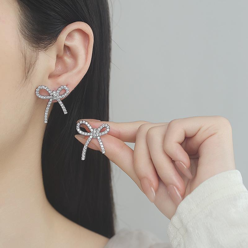 2026 Summer New Exquisite Fashion Light Luxury Micro-inlaid Zircon Bow Earrings S925 Silver Needle Atmosphere Senior Stud Earrings Women