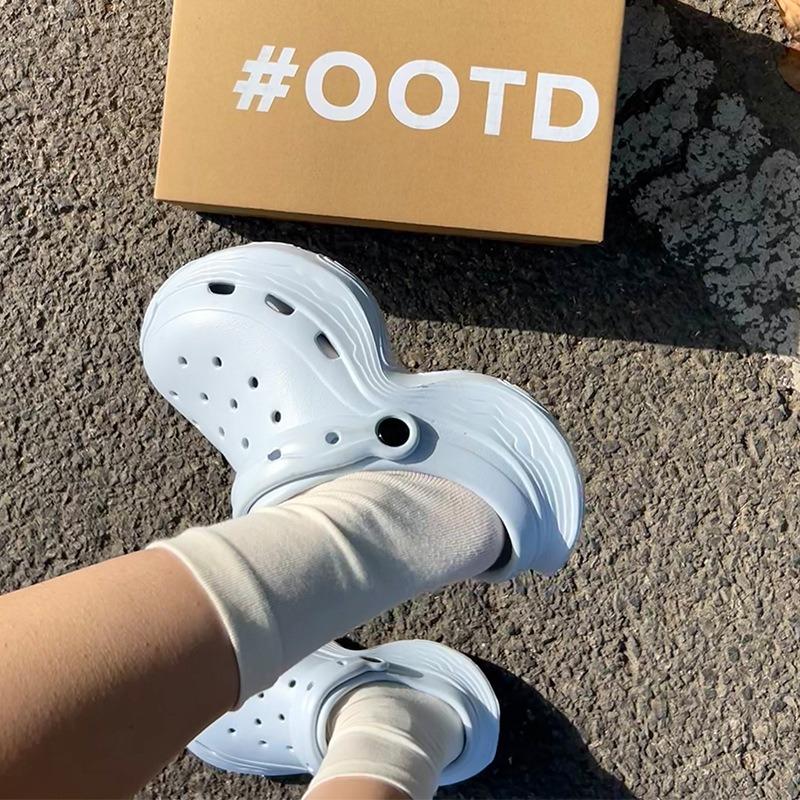 . Thick-soled Heightening Eva Hole Shoes for Women's Summer Two Wear Non-slip Outer Wear Runaway Sandals Beach Shoes