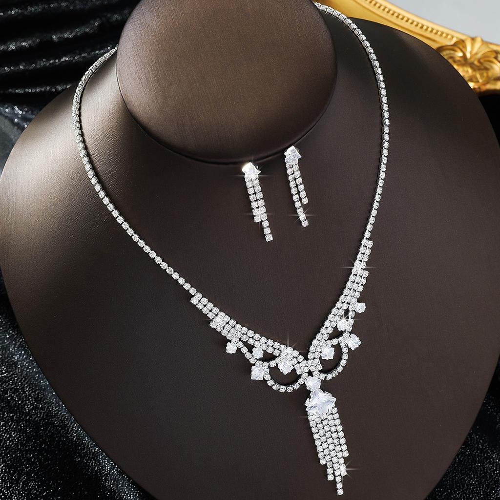 3PC Women's Fashion Hollow Design Tassel Necklace Earrings Zircon Set Wedding Banquet Party Holiday Gift