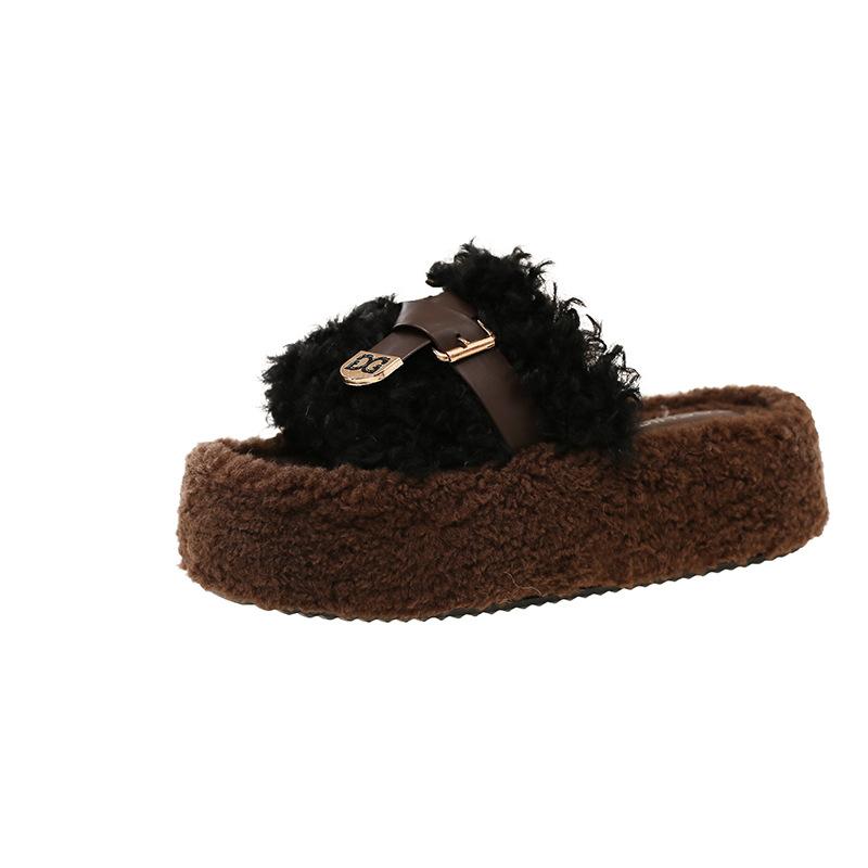 

Belt buckle thick-bottomed fluffy slippers women s 2025 autumn and winter new Xiaoxiangfeng sheep curly hair outer wear plush slippers 35 чёрный