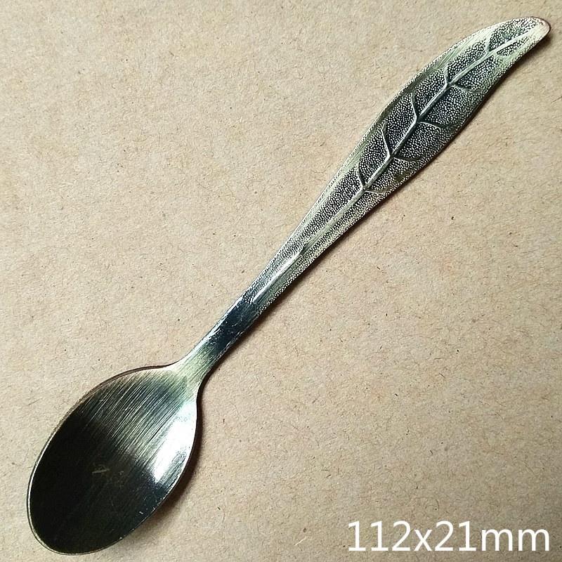 6 ks Royal Antique European Style Vintage květina Vyřezávaná káva Čaj Odměrka Lžíce vidlička Nádobí