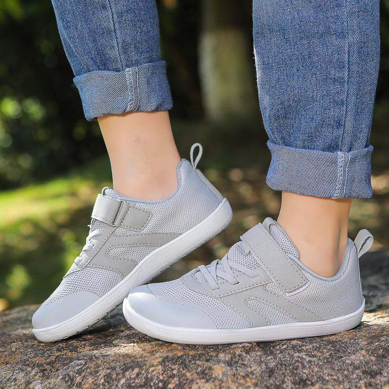 Kid's Casual Sneakers Breathable Mesh Walking Running Shoes Boys Girls Wide Toe Comfortable Sports Shoes Anti-slip