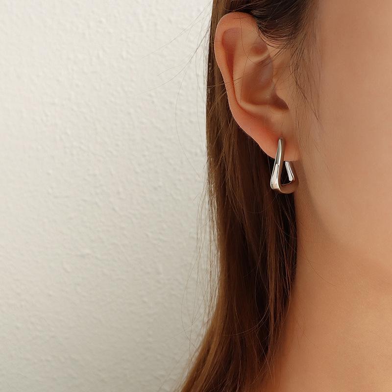 18K Gold-Plated Titanium Steel C-Shaped Slimming Earrings