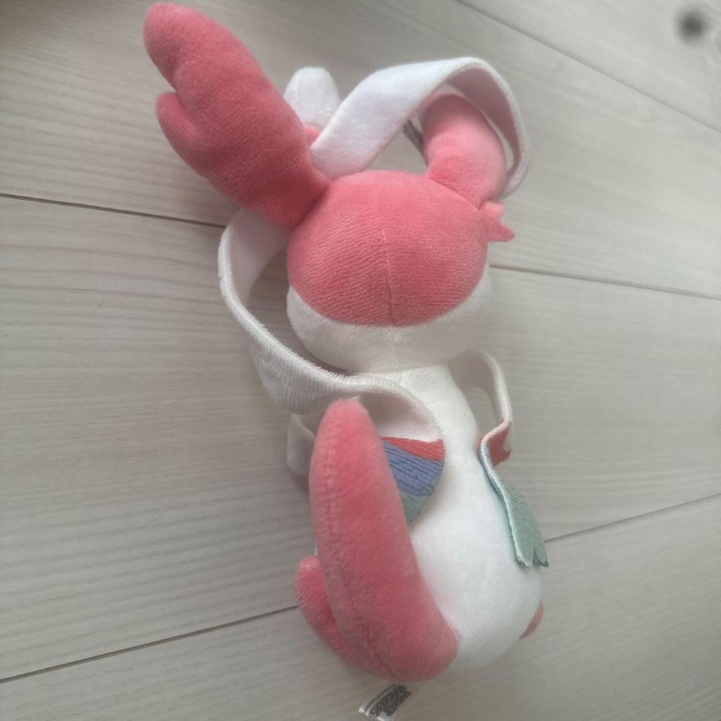 Pokemon Ninfia plush toy
