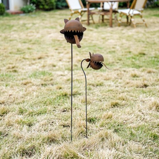 Metal Carnivorous Plant Garden Stake, Large Venus Flytrap Plant Sculpture, Outdoor Decorative Yard Art for Flower Beds, Patios,