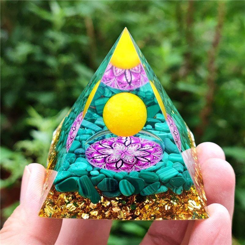 Energy Orgonite Chakra Pyramid Aura Divination Yoga Meditation Ornaments Craft