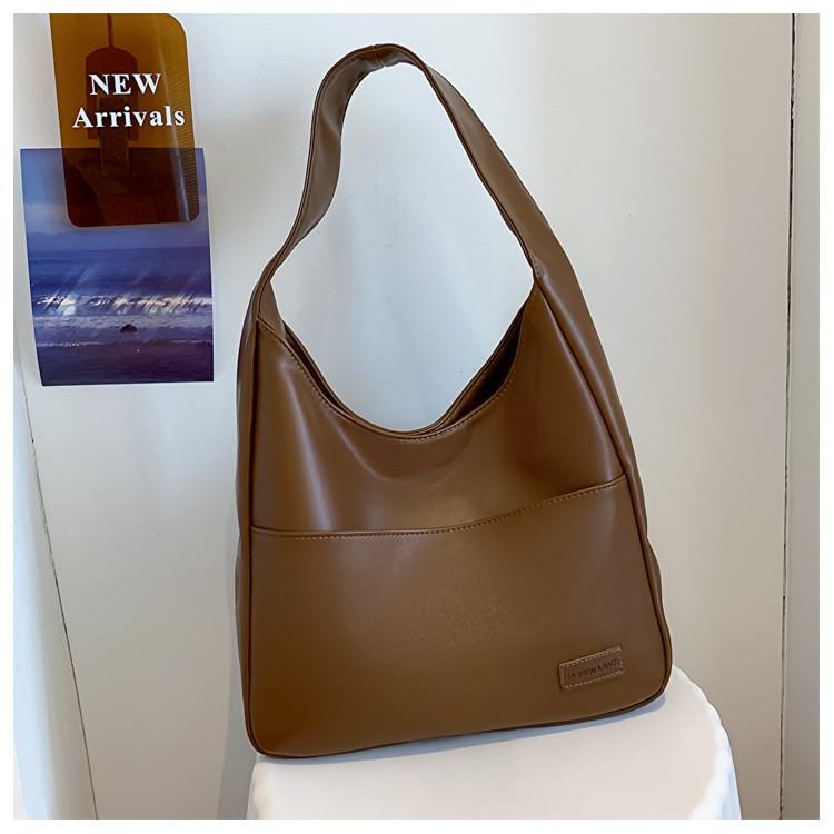 Trendy Retro Shoulder Bag With Street Style Elements For Daily Outfits коричневый