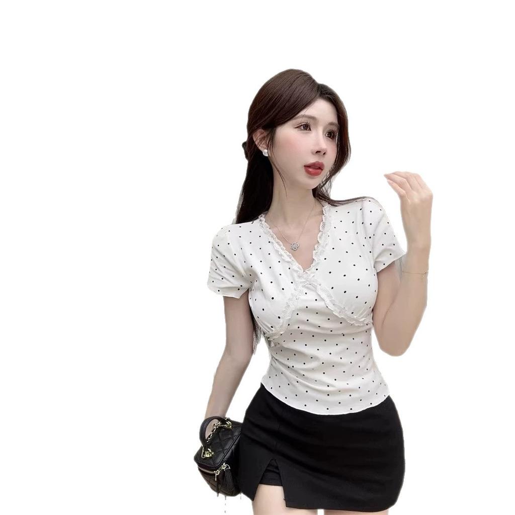 Polka dot lace v-neck short-sleeved T-shirt women's summer slim and thin niche short sweet and spicy chic white top