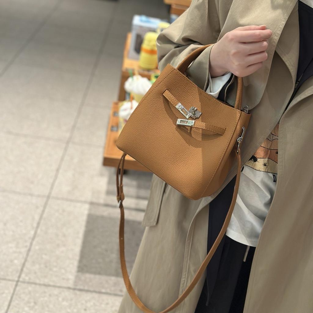 Nuova Borsa Secchiello Intrecciata in Vera Pelle per Donna, Strato Superiore Pelle di Mucca, Borsa a Spalla/a Mano Versatile